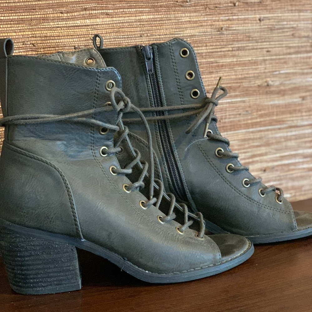 Lace Up Peep Toe